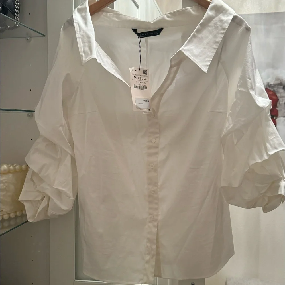 NWT-Zara Puff Belle Sleeve White Button Down - Picture 2 of 6